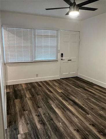 $1300 : 1 Bedroom Apt Available now image 9