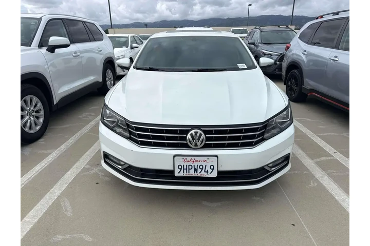 $11980 : Volkswagen Passat 2016 1.8T image 4