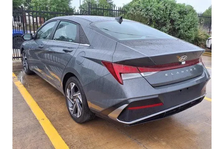 $22722 : Hyundai ELANTRA 2025 SEL Con image 2