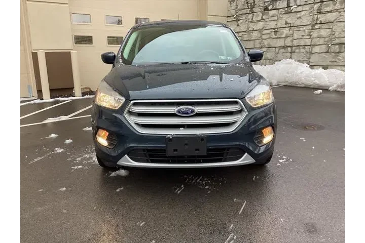 $16844 : Ford Escape 2019 AWD SE 4dr image 2