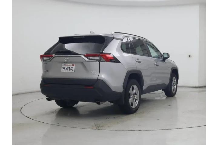 $30998 : Toyota RAV4 2022 AWD XLE 4dr image 8