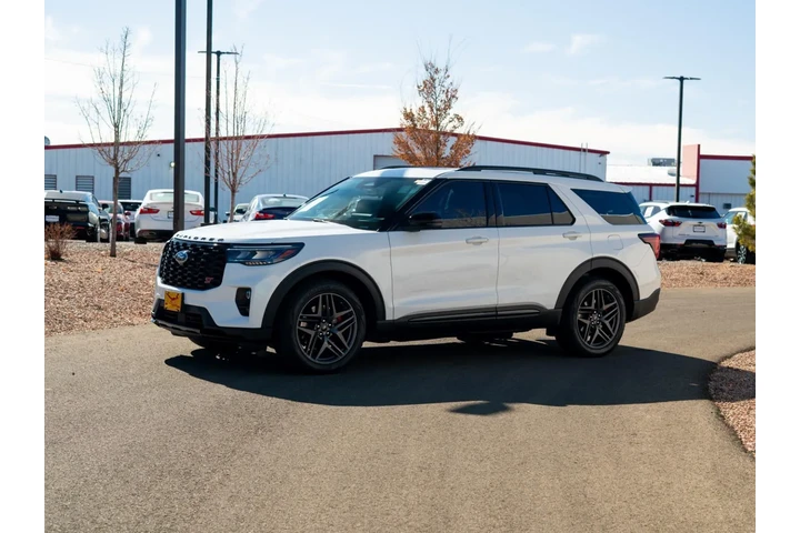 $49988 : 2025 Explorer ST image 10