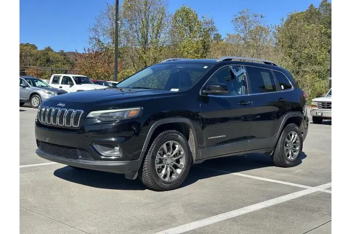 Jeep Cherokee 2019 4x4 Latit image 3