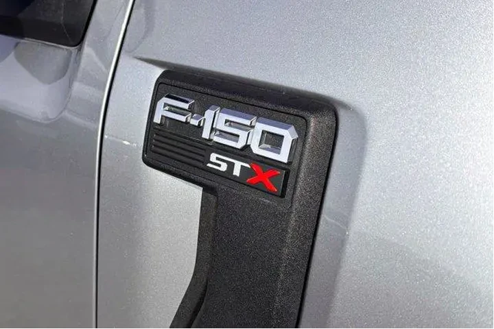 $27977 : Ford F-150 2021 4x4 XL 4dr S image 5