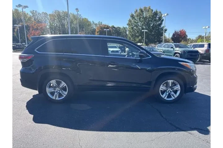 $21195 : Toyota Highlander 2015 AWD L image 4