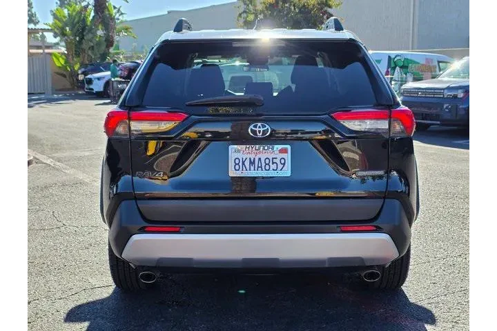$23300 : Toyota RAV4 2019 AWD Adventu image 6