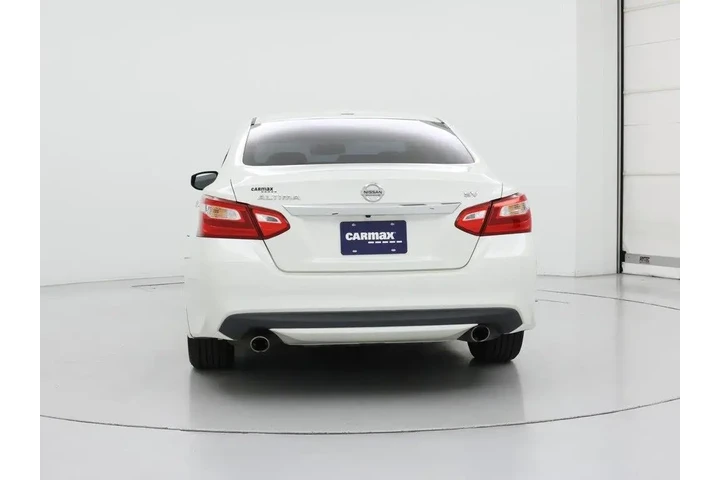 $13998 : Nissan Altima 2016 2.5 SV 4d image 6