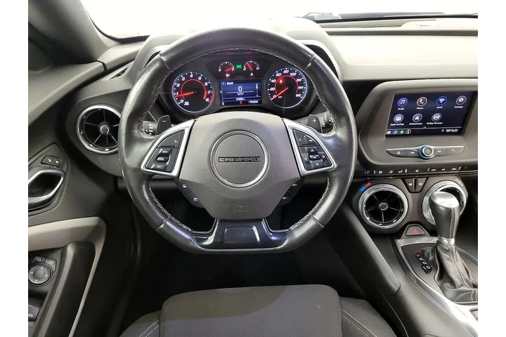 $24998 : Chevrolet Camaro 2020 LT 2dr image 10