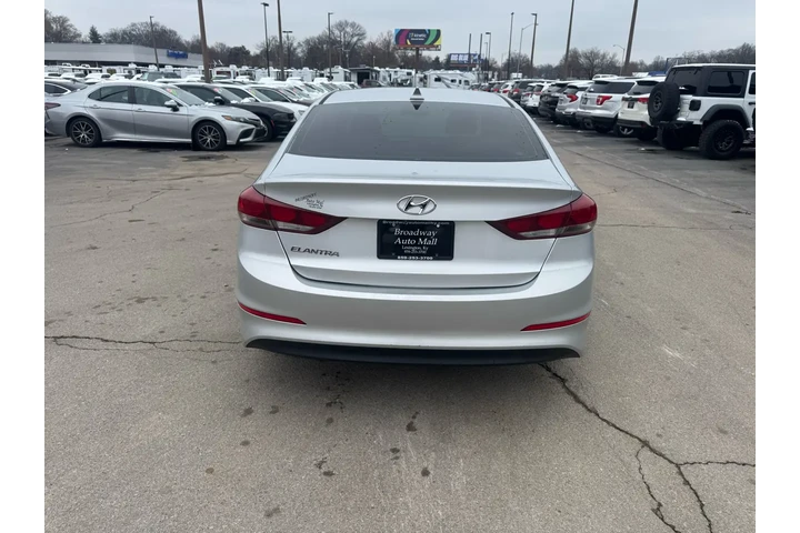 $8980 : 2018 Elantra SEL 2.0L Auto SU image 3