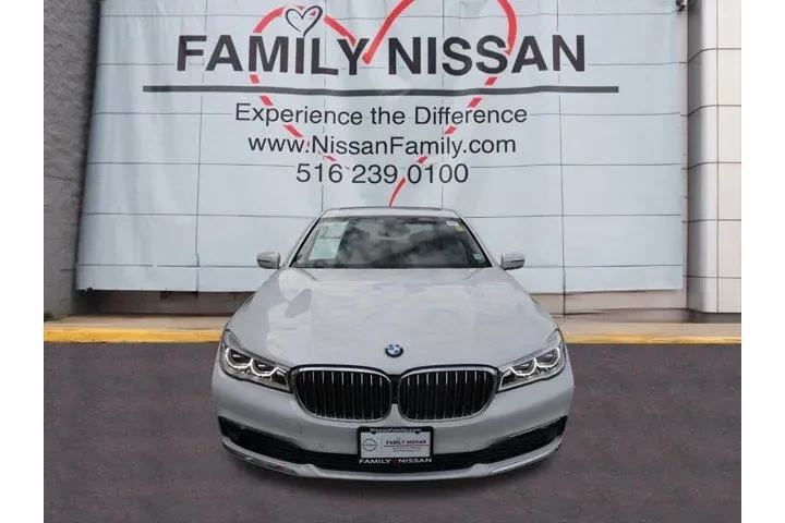 $21876 : BMW 7 Series 2017 750i 4dr S image 2