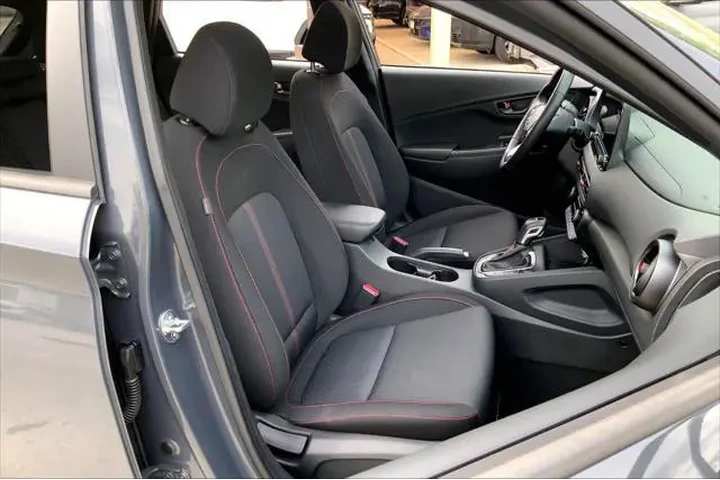 $23991 : Hyundai KONA 2023 N Line 4dr image 9