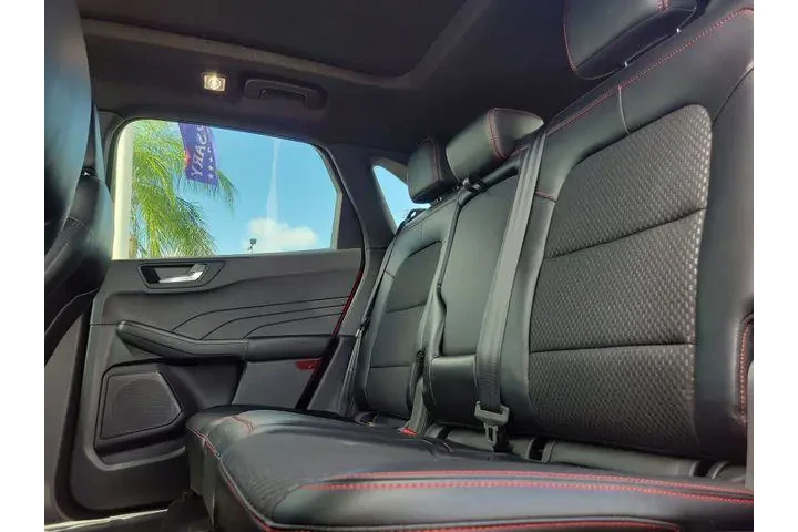 $23991 : Ford Escape 2023 ST-Line 4dr image 10