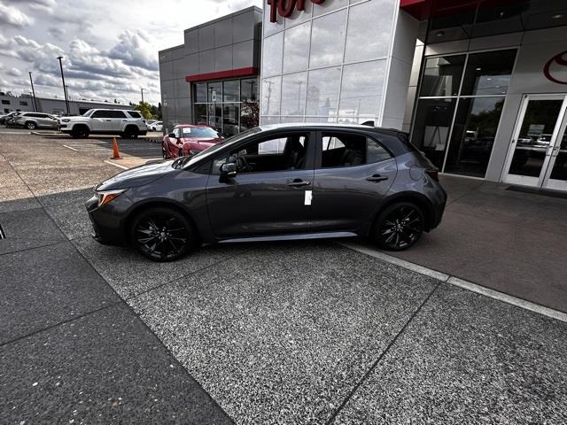 $29067 : 2025 Corolla Hatchback XSE image 2