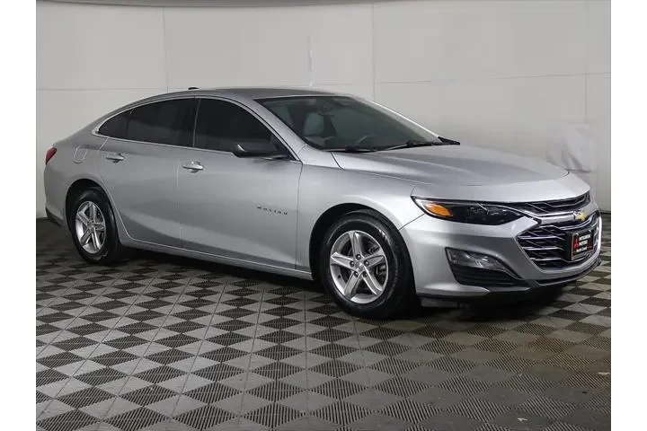 $12199 : Chevrolet Malibu 2020 LS 4dr image 2