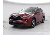 $31998 : Toyota Highlander 2021 XLE 4 thumbnail