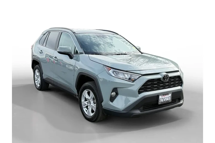 $26700 : Toyota RAV4 2021 AWD XLE 4dr image 7
