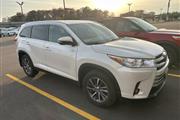 Pre-Owned 2019 Highlander XLE en Milwaukee