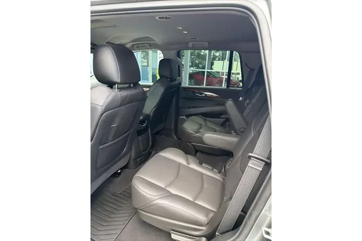 $30990 : Cadillac Escalade 2020 Stand image 4