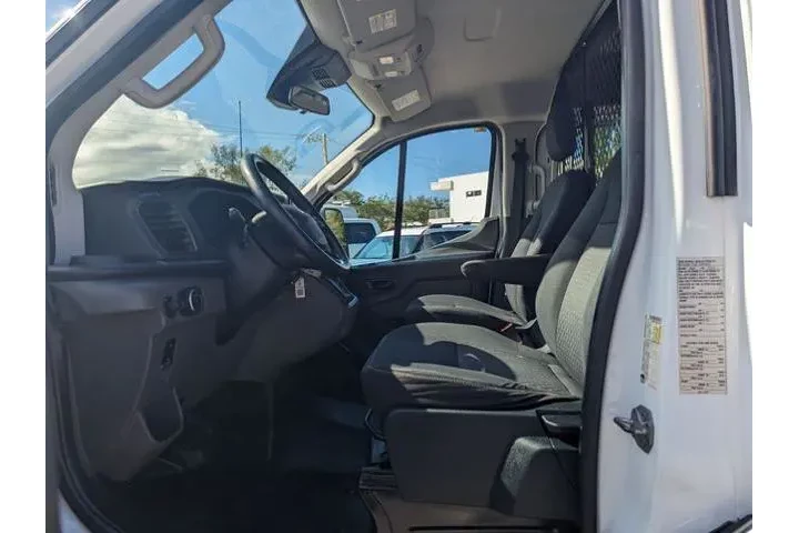 $25197 : Ford Transit 2022 250 3dr SW image 6