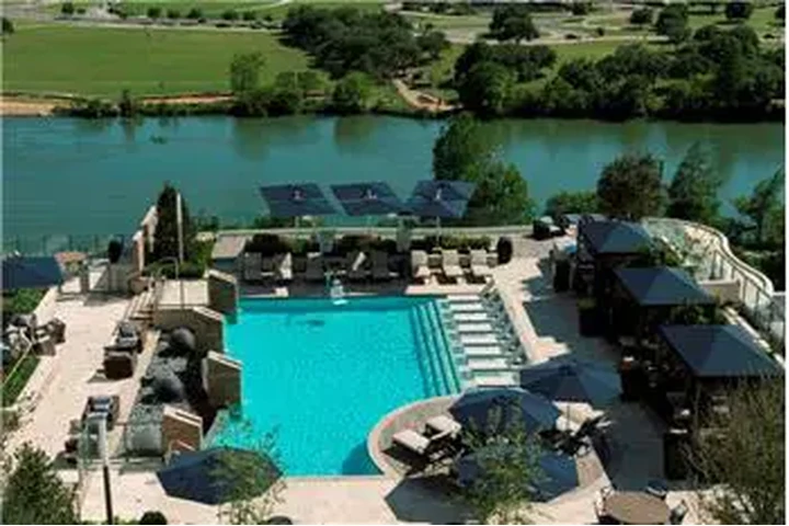 $1910 : Rental property with 0 bedro image 8