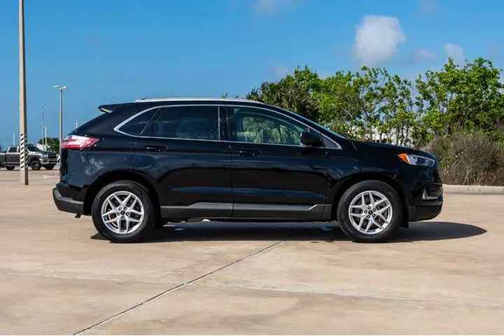 $10156 : Ford Edge 2015 SEL 4dr Cross image 8