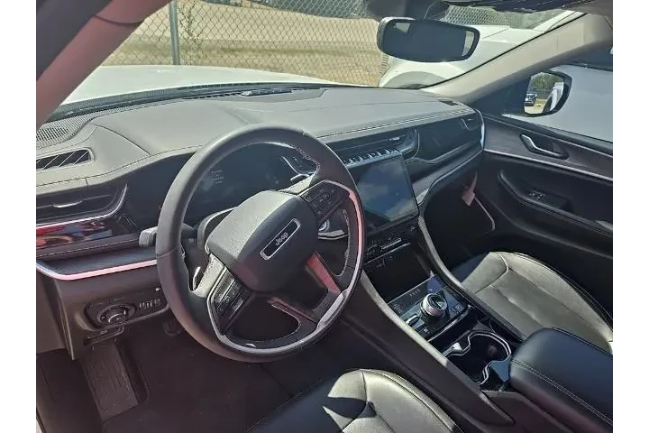 $29748 : Jeep Grand Cherokee 2022 4x4 image 6