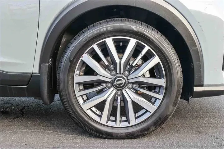 $14395 : Nissan Kicks 2023 SV 4dr Cro image 9