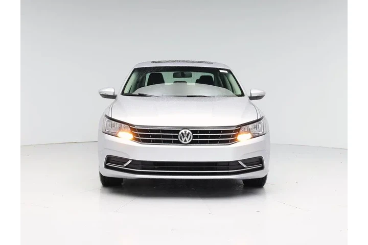 $14599 : Volkswagen Passat 2018 2.0T image 5