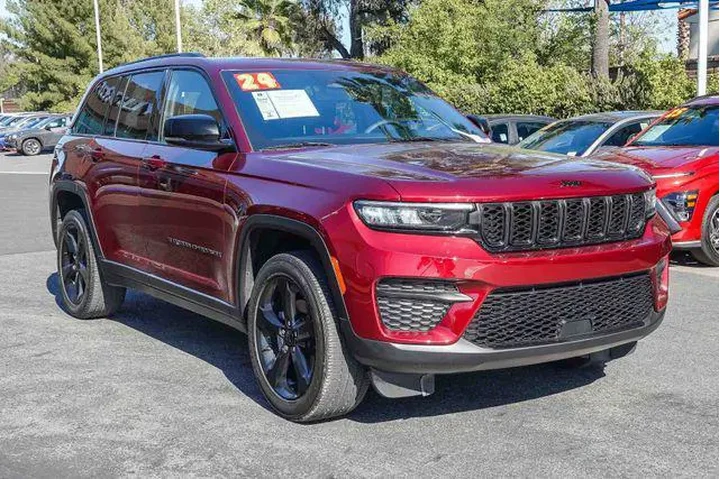 $29500 : Jeep Grand Cherokee 2024 4x2 image 3