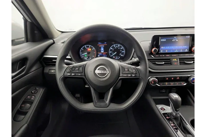 $19998 : Nissan Altima 2023 2.5 S 4dr image 9