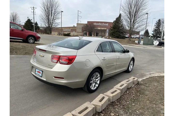 $9990 : 2015 Malibu LT image 6