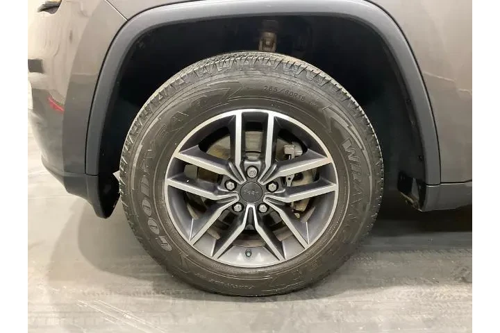 $18800 : Jeep Grand Cherokee 2020 4x4 image 6