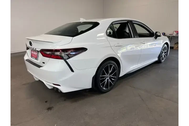 $23320 : Toyota Camry 2022 SE 4dr Sed image 3