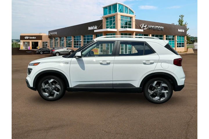 $18900 : Hyundai VENUE 2024 SEL 4dr C image 3