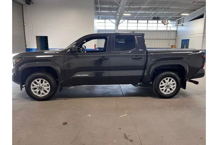 $38989 : Toyota Tacoma 2025 4x4 SR5 4 image 6