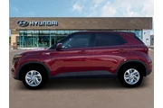 $17649 : Hyundai VENUE 2025 SE 4dr Cr thumbnail