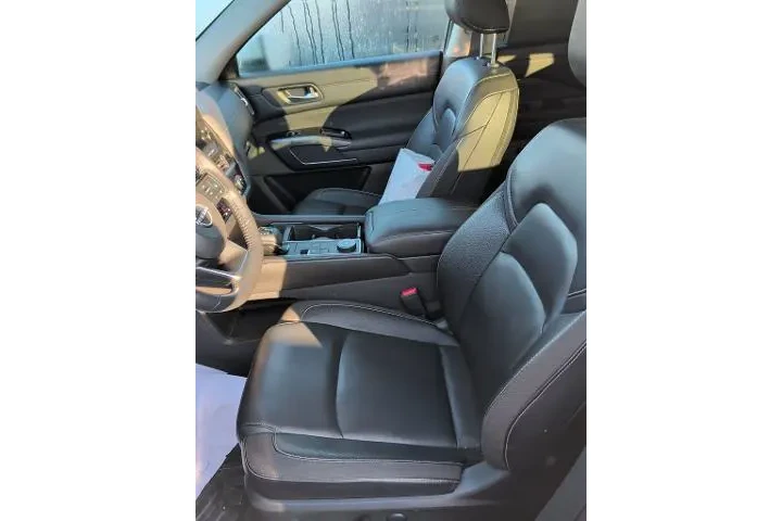 $31502 : Nissan Pathfinder 2023 AWD S image 8