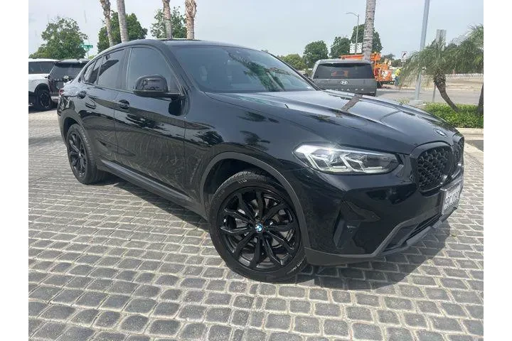 $34995 : BMW X4 2022 AWD xDrive30i 4d image 1