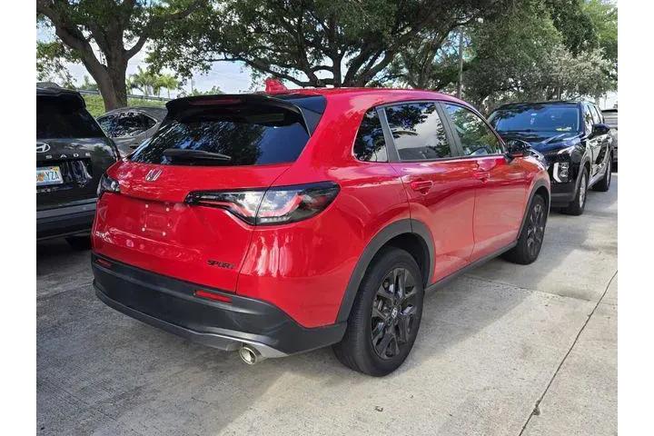 $25997 : Honda HR-V 2024 AWD Sport 4d image 5