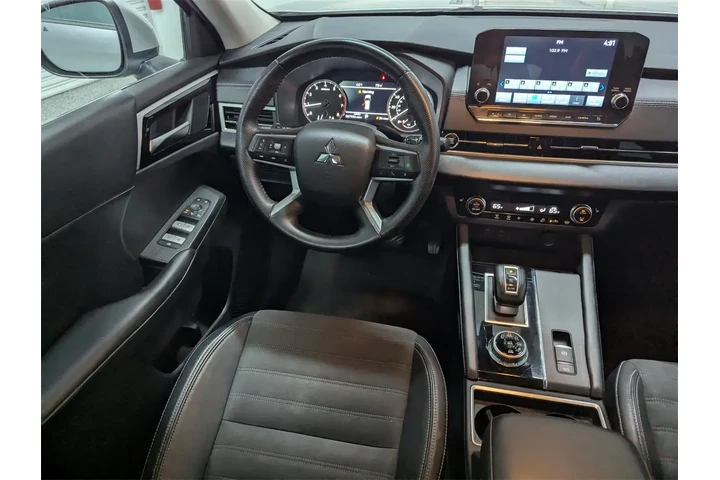 $23997 : Mitsubishi Outlander 2023 AW image 7