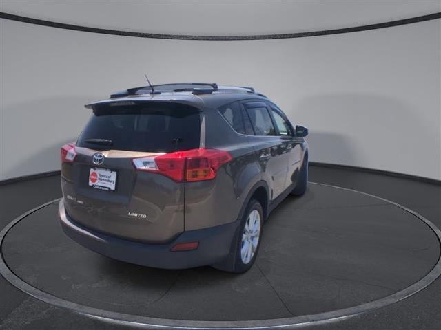 $16500 : PRE-OWNED 2015 TOYOTA RAV4 LI image 8