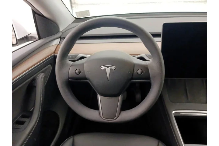 $35998 : Tesla Model Y 2023 AWD Long image 10