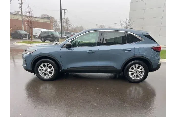 $23894 : Ford Escape 2024 AWD Active image 8