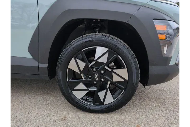 $21847 : Hyundai KONA 2025 AWD SEL 4d image 10