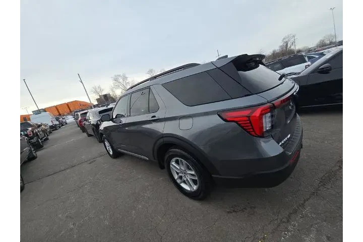 $31999 : Ford Explorer 2025 Active 4d image 6