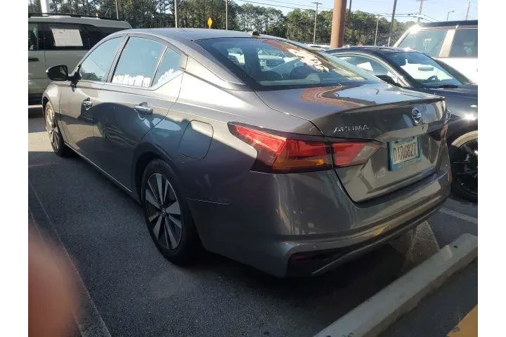 $17159 : Nissan Altima 2022 2.5 SV 4d image 7