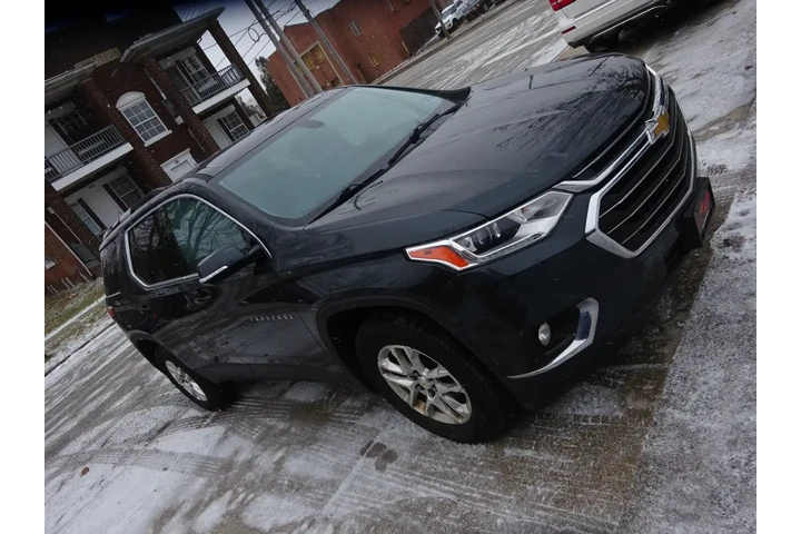 $9800 : 2018 Traverse FWD 4dr LT Clot image 3
