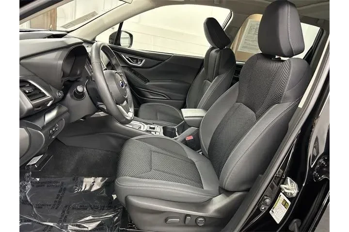 $25900 : Subaru Forester 2021 AWD Pre image 3