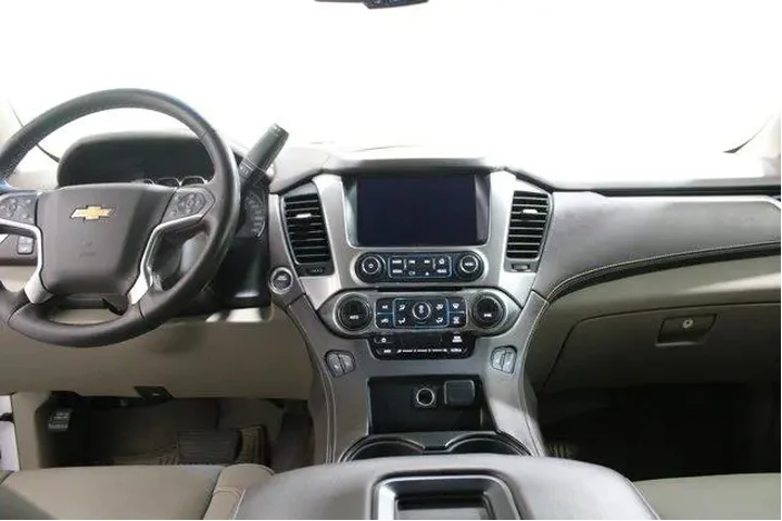 $25947 : Chevrolet Tahoe 2019 4x4 LT image 2