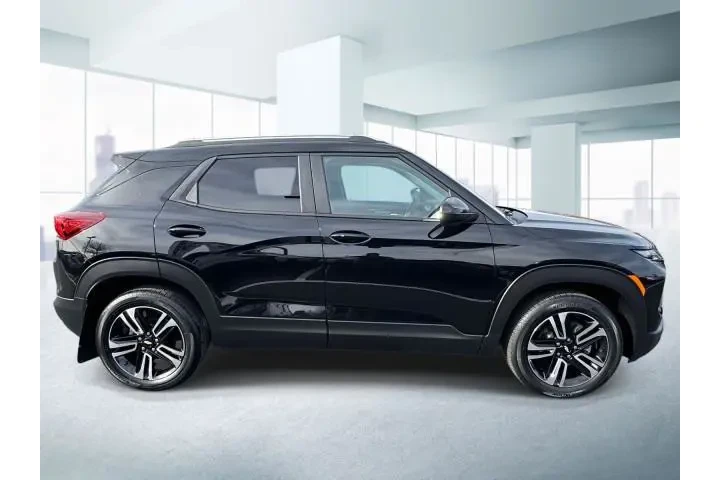 $23888 : Chevrolet Trailblazer 2024 4 image 2